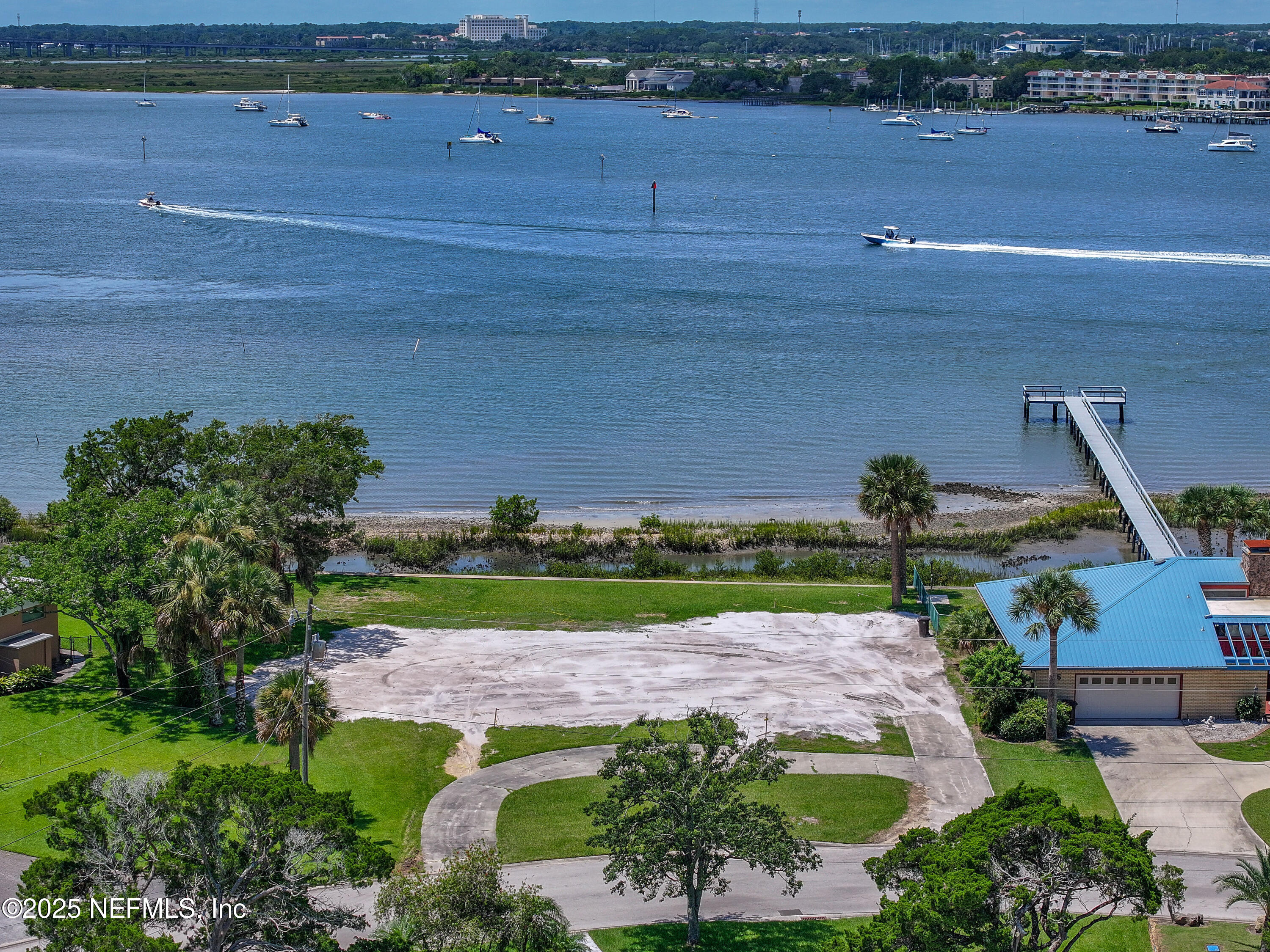 77 DOLPHIN Drive