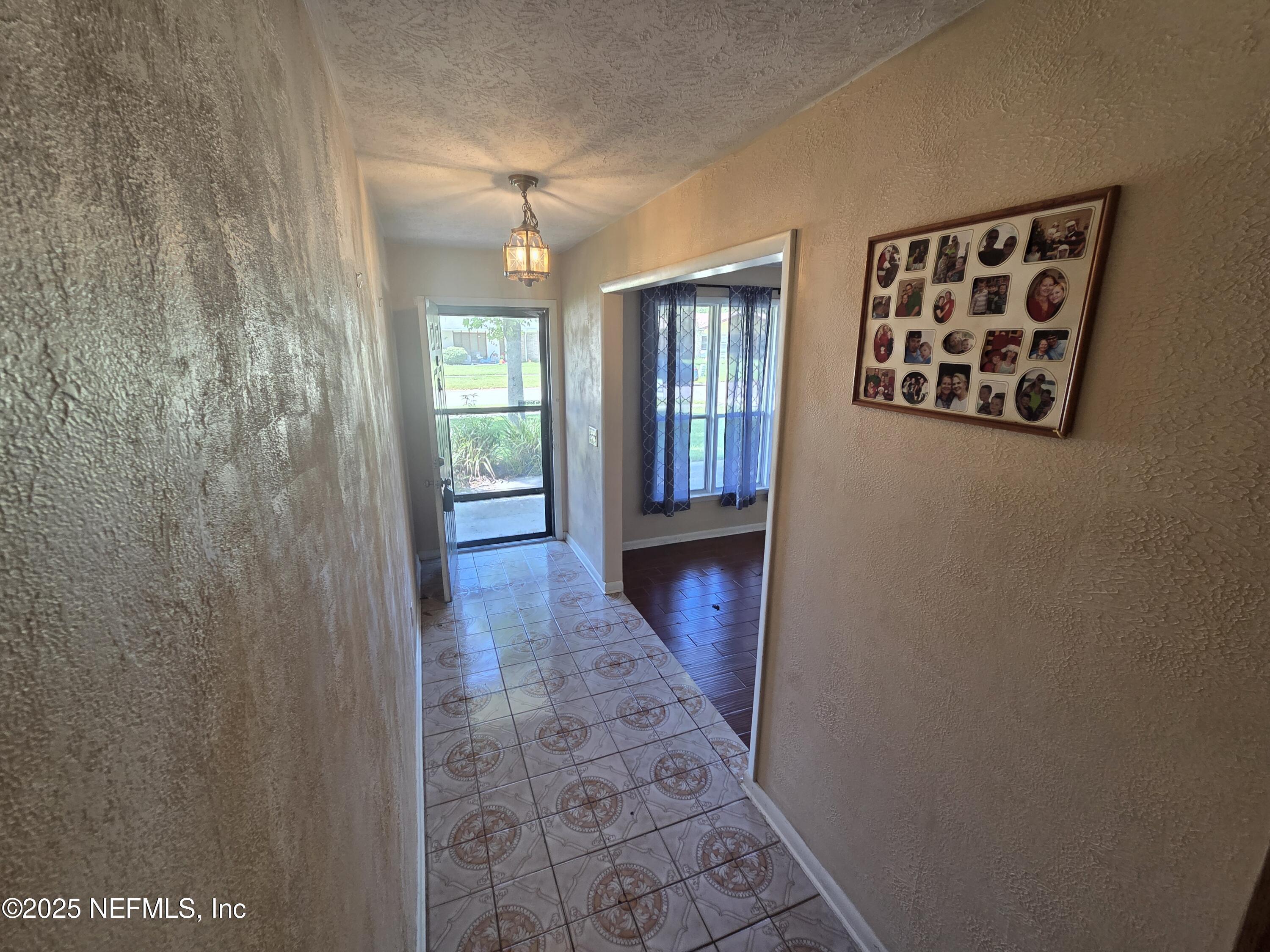 1727 POPLAR Drive