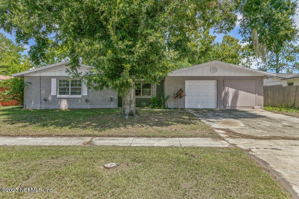 489 CLERMONT Avenue S