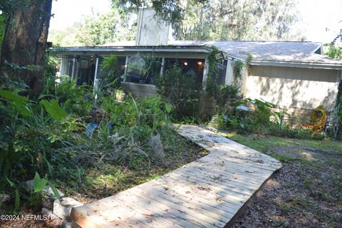 A home in Middleburg