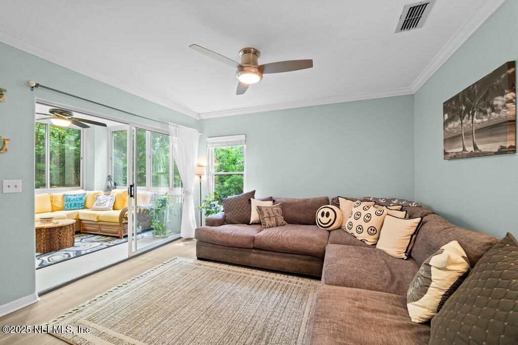 1800 THE GREENS Way 507