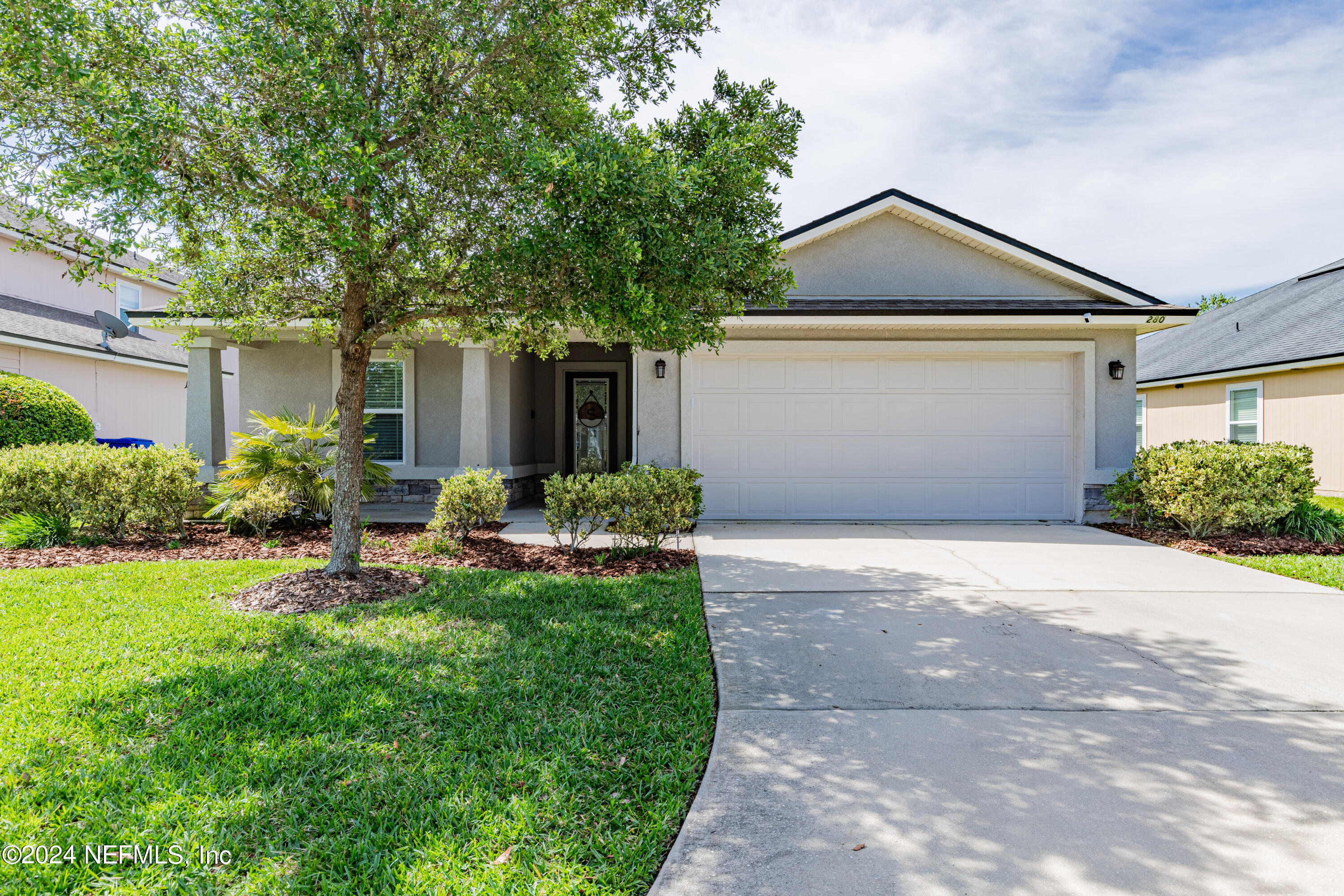 St Johns, FL home for sale located at 280 W Adelaide Drive, St Johns, FL 32259