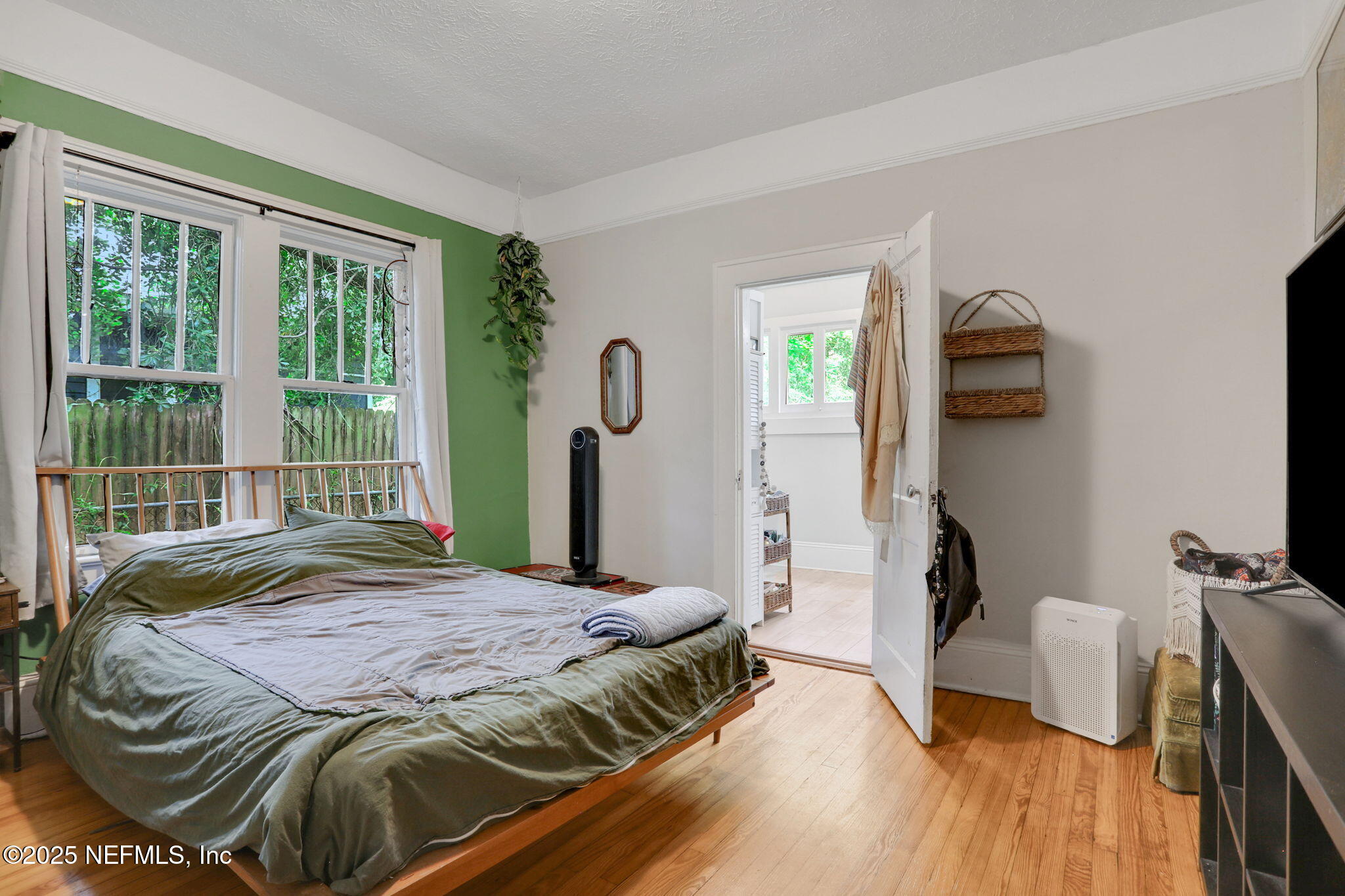333 E 18TH Street