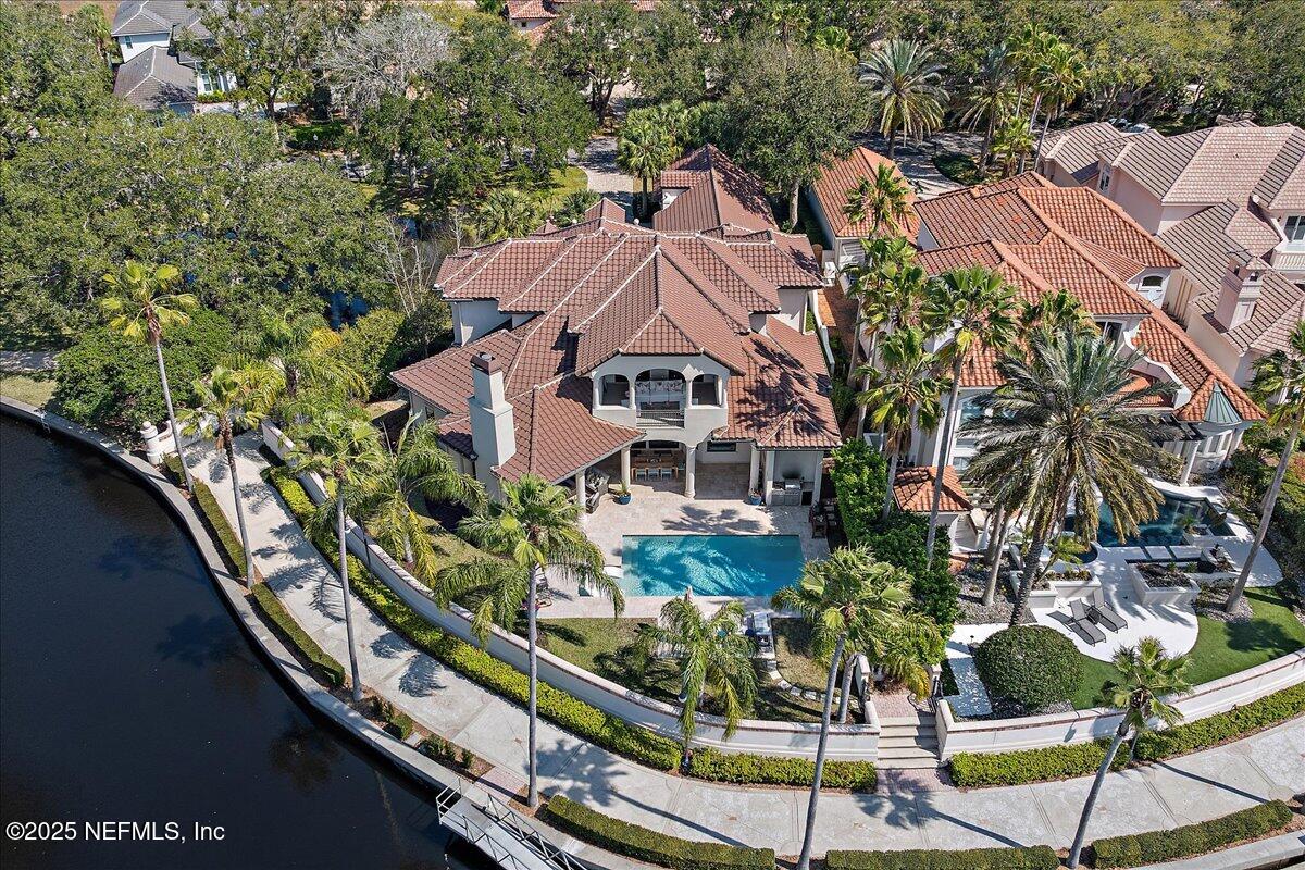 24575 HARBOURVIEW Drive