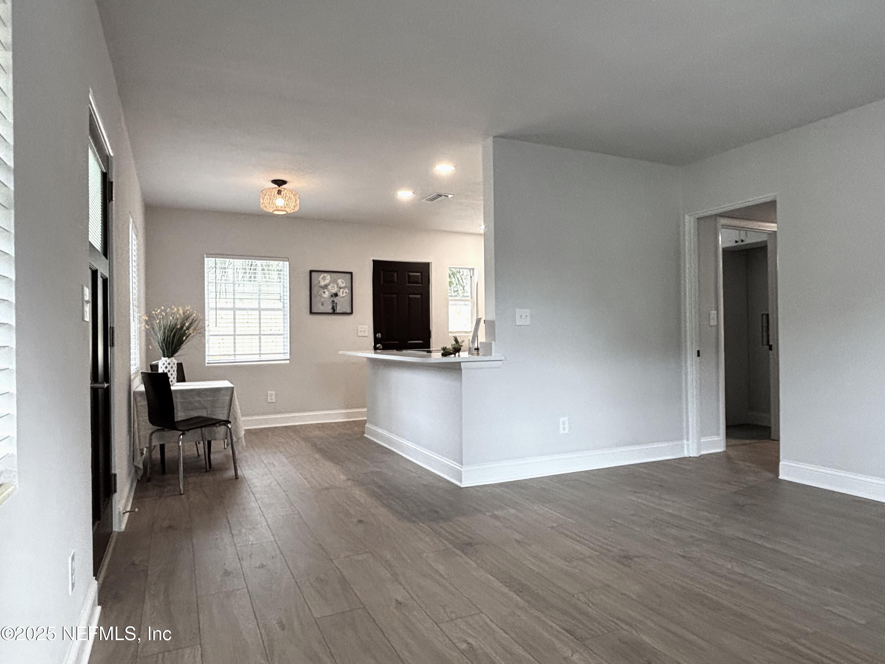 5128 SUNDERLAND Road