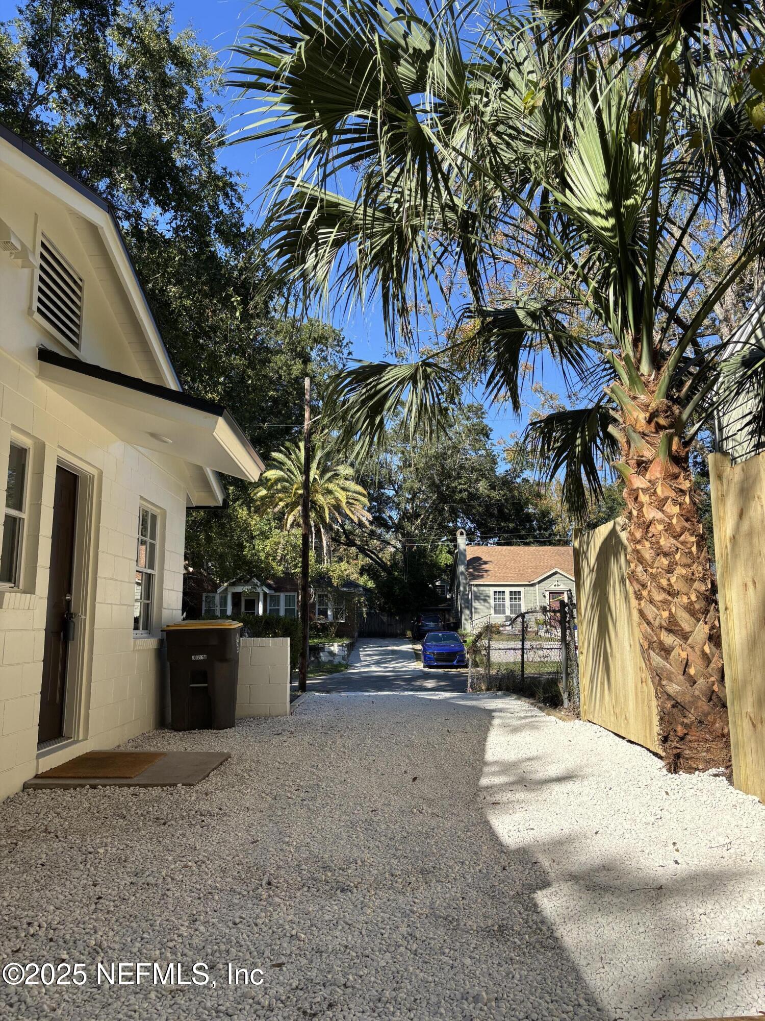 5128 SUNDERLAND Road