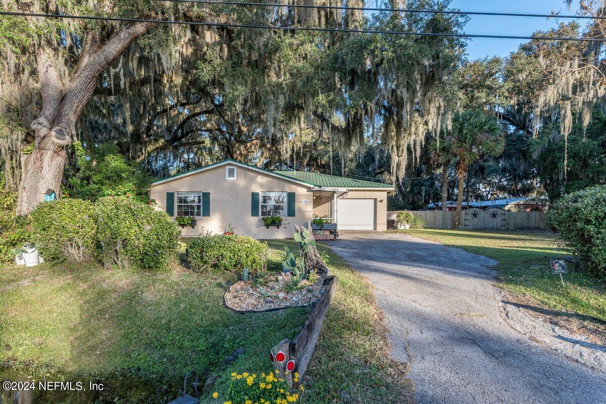 St Augustine, FL home for sale located at 1186 County Road 13 S, St Augustine, FL 32092