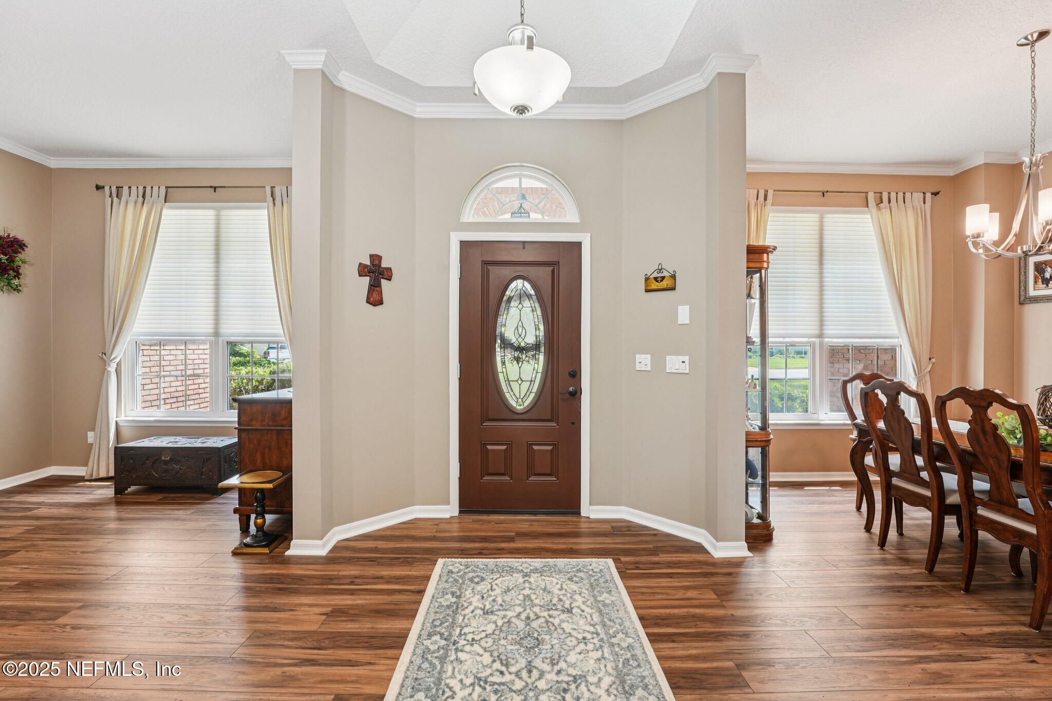 1900 FOX GLOVE Lane