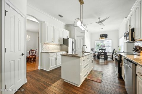 Tiny photo for 1833 KINGS Court, Jacksonville Beach, FL 32250 (MLS # 2102669)