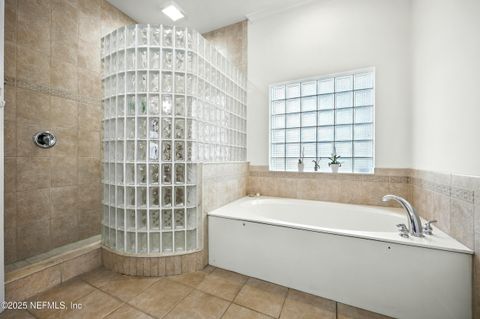 Tiny photo for 1833 KINGS Court, Jacksonville Beach, FL 32250 (MLS # 2102669)