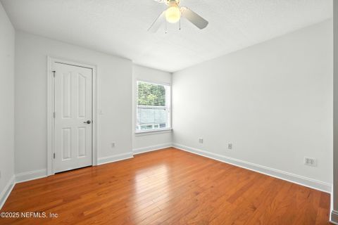 Tiny photo for 1833 KINGS Court, Jacksonville Beach, FL 32250 (MLS # 2102669)