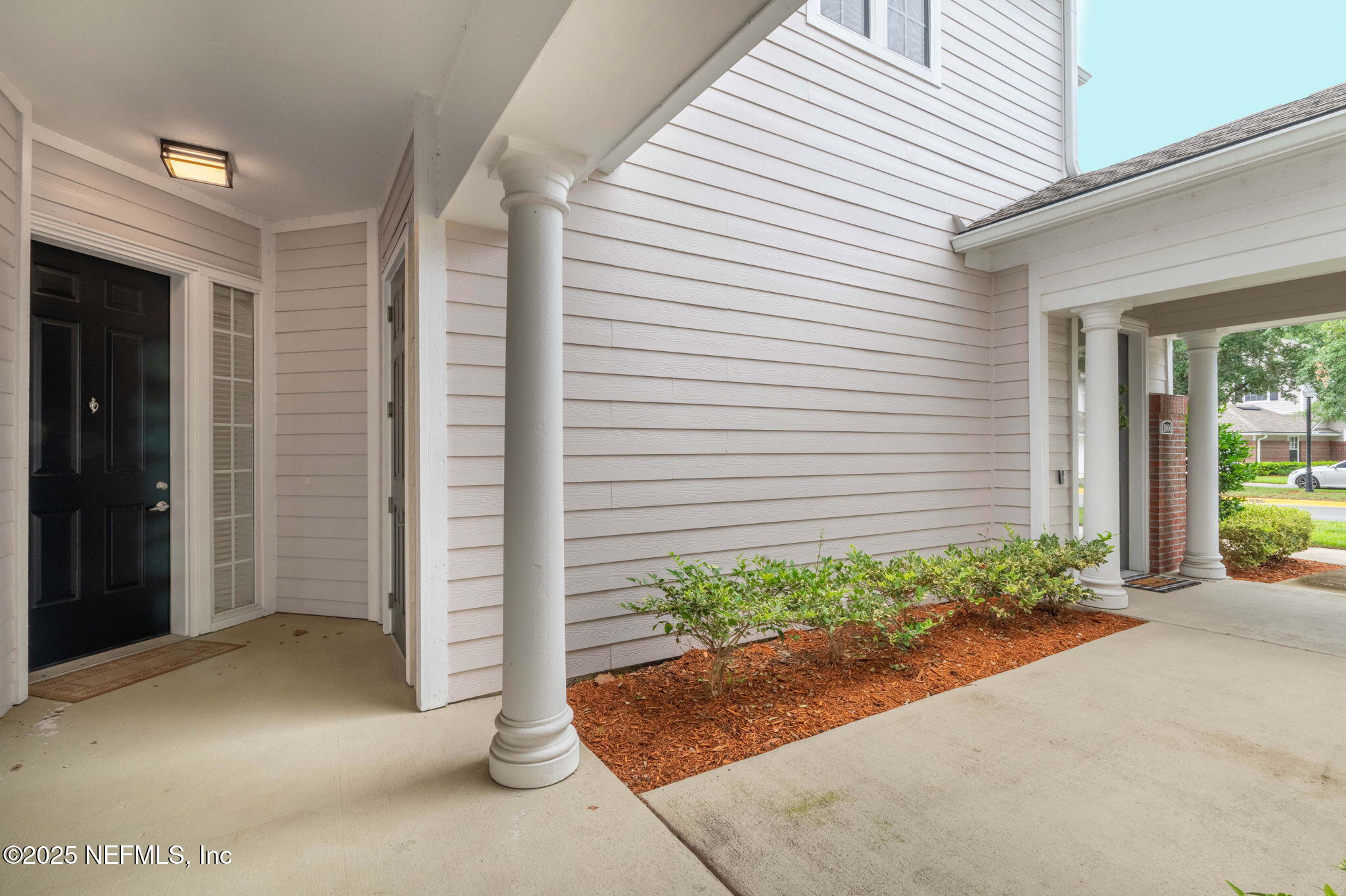 2017 POND RIDGE Court 1003