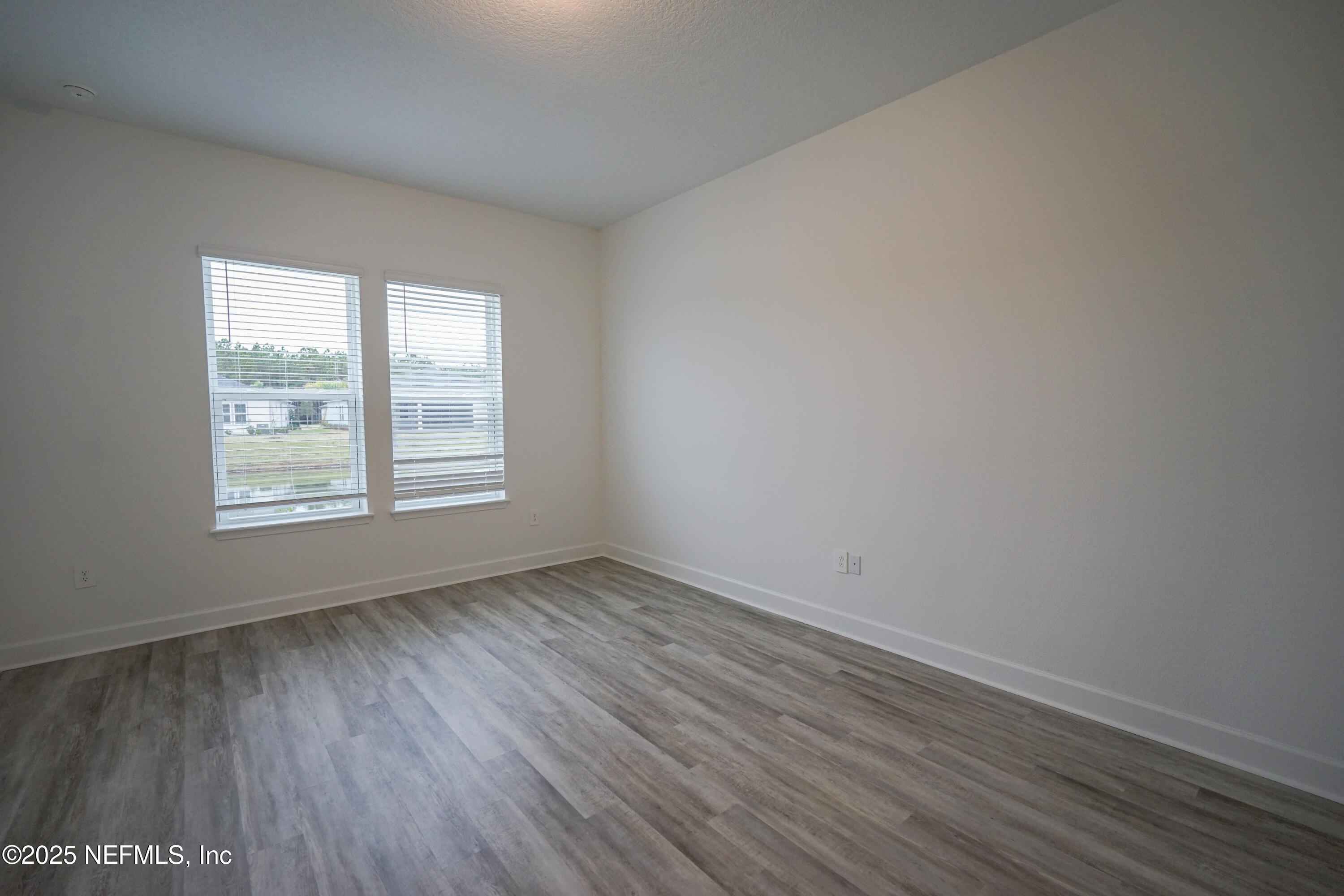 376 APPLEJACK Drive