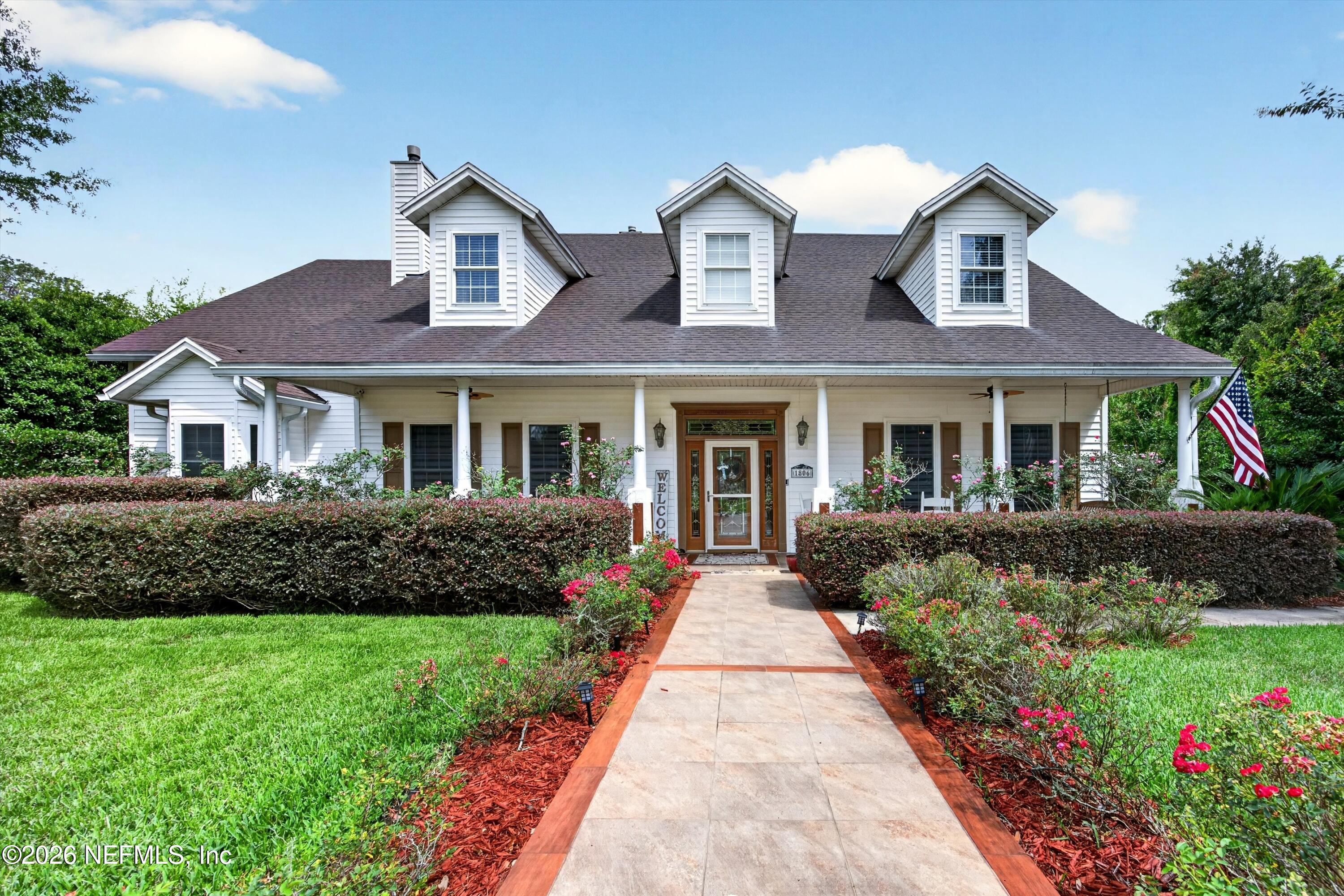 1806 LAKEDGE Drive