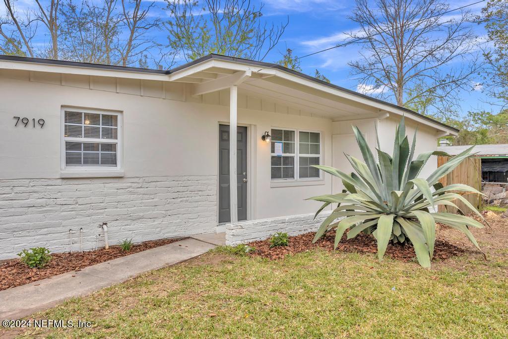 Jacksonville, FL home for sale located at 7919 Limoges Drive S, Jacksonville, FL 32210