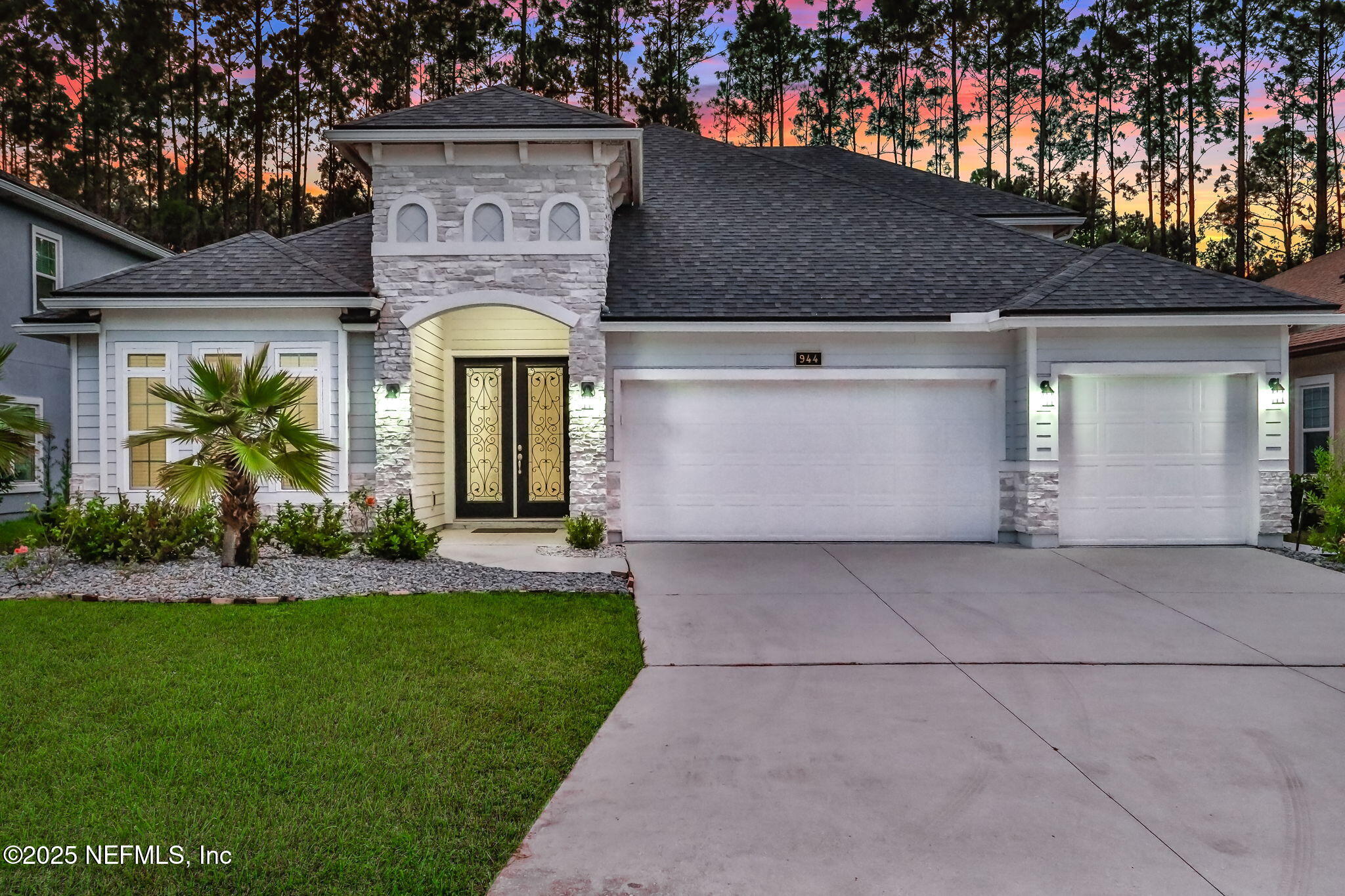 944 LAUREL VALLEY Drive