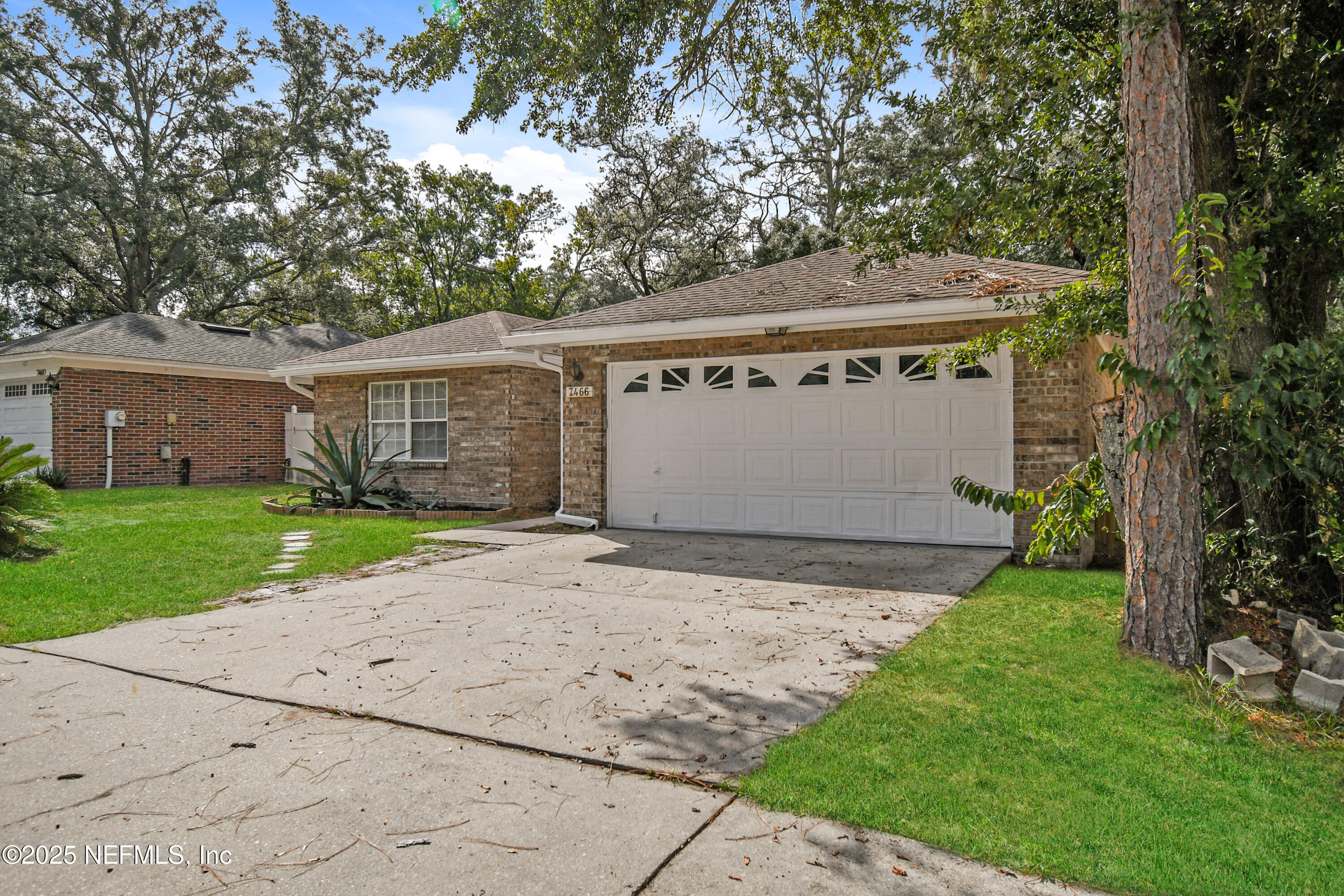 7466 COUNTRYMAN Lane