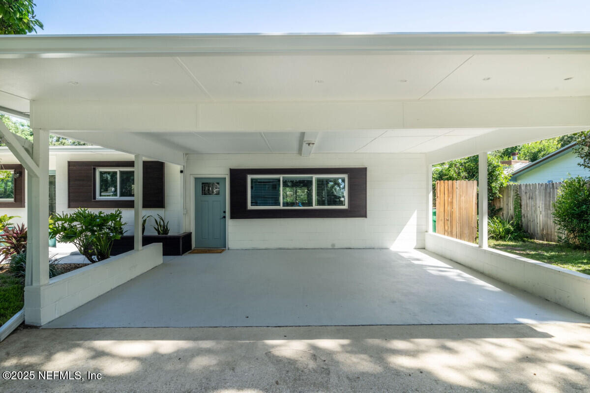 1901 TANGLEWOOD Road