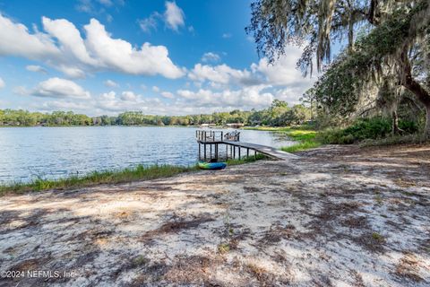 A home in Interlachen