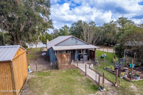 A home in Interlachen