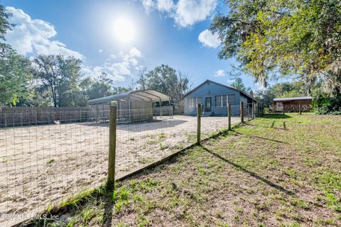 A home in Interlachen