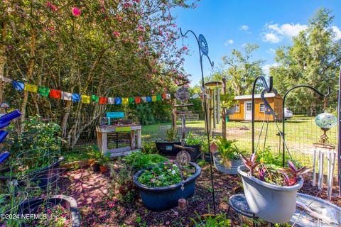 A home in Interlachen