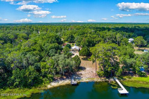 A home in Interlachen