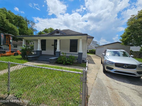 Photo of 836 W 21ST Street, Jacksonville, FL 32206 (MLS # 2162787)