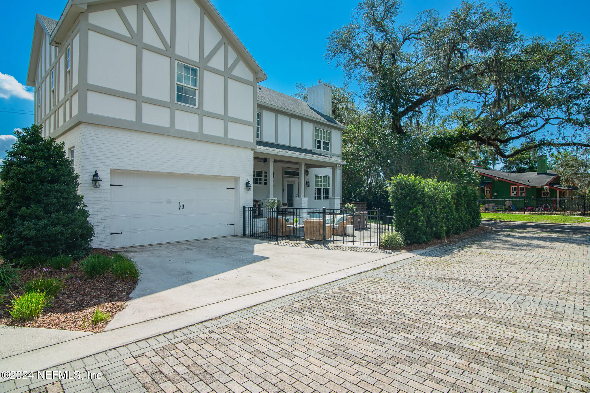 Jacksonville, Florida 32205, United States, 4 Bedrooms Bedrooms, ,4 BathroomsBathrooms,Residential,Pending,40520