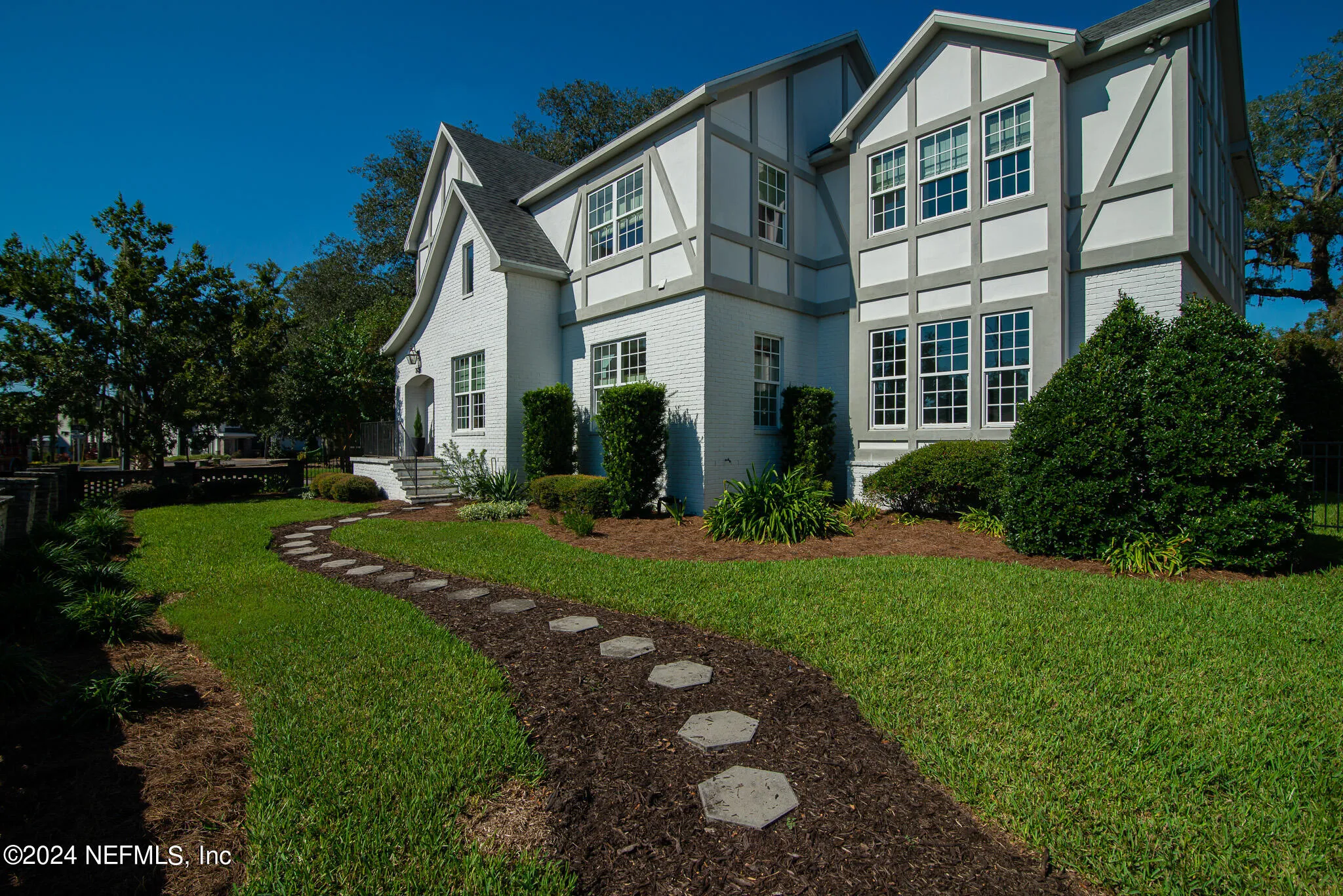 Jacksonville, Florida 32205, United States, 4 Bedrooms Bedrooms, ,4 BathroomsBathrooms,Residential,Pending,40520