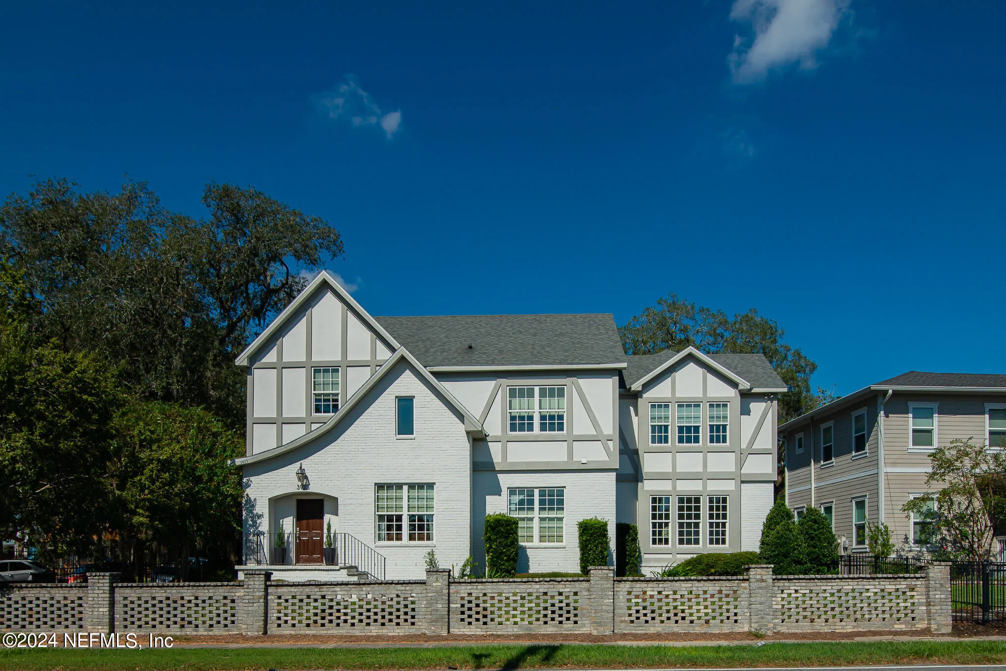 Jacksonville, Florida 32205, United States, 4 Bedrooms Bedrooms, ,4 BathroomsBathrooms,Residential,Pending,40520