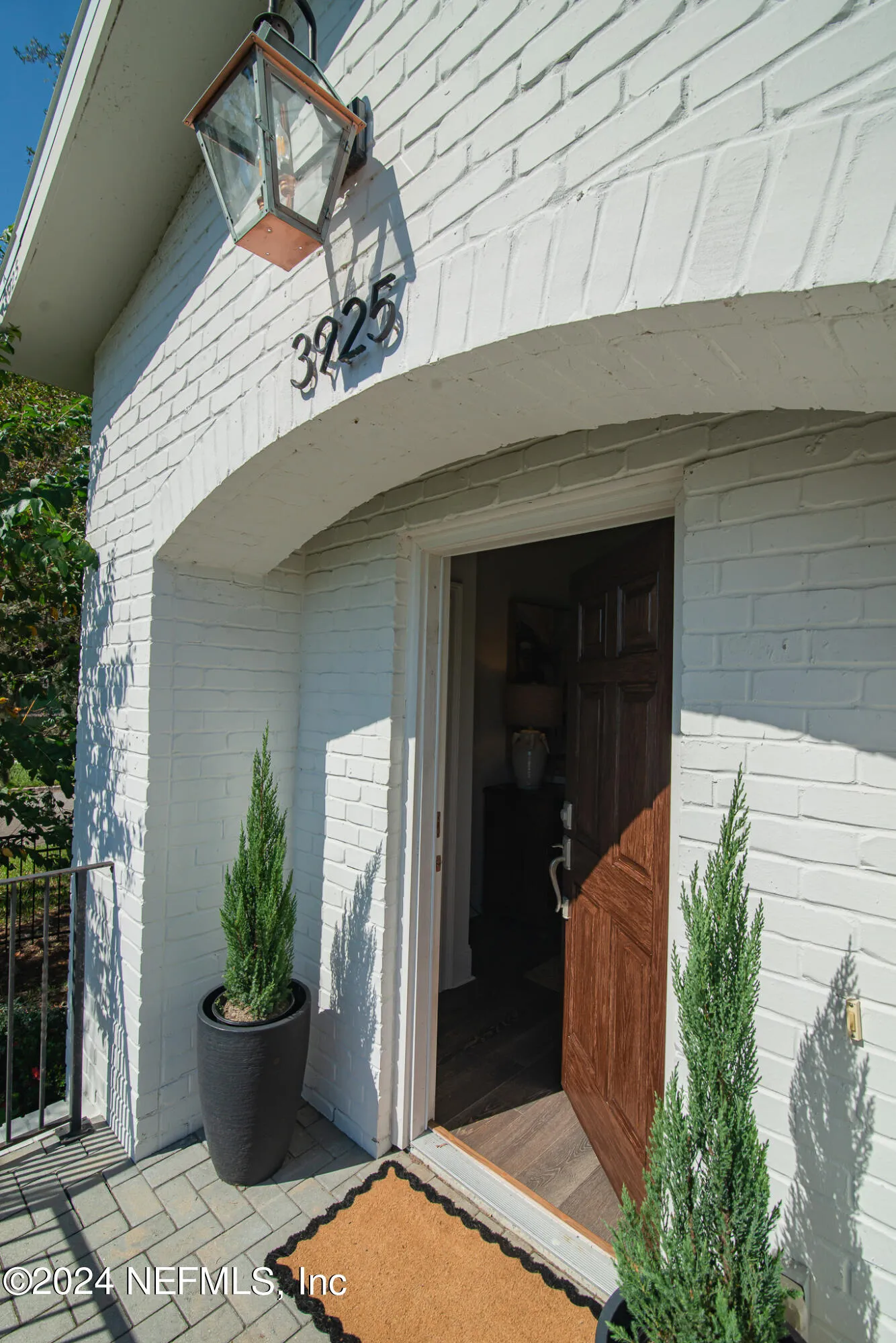 Jacksonville, Florida 32205, United States, 4 Bedrooms Bedrooms, ,4 BathroomsBathrooms,Residential,Pending,40520