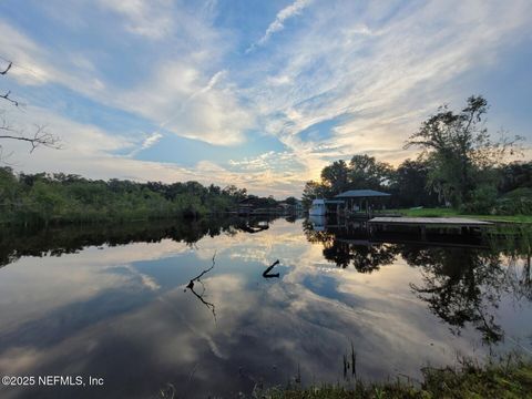 2467 HOLLY POINT Road E Orange Park FL 32073