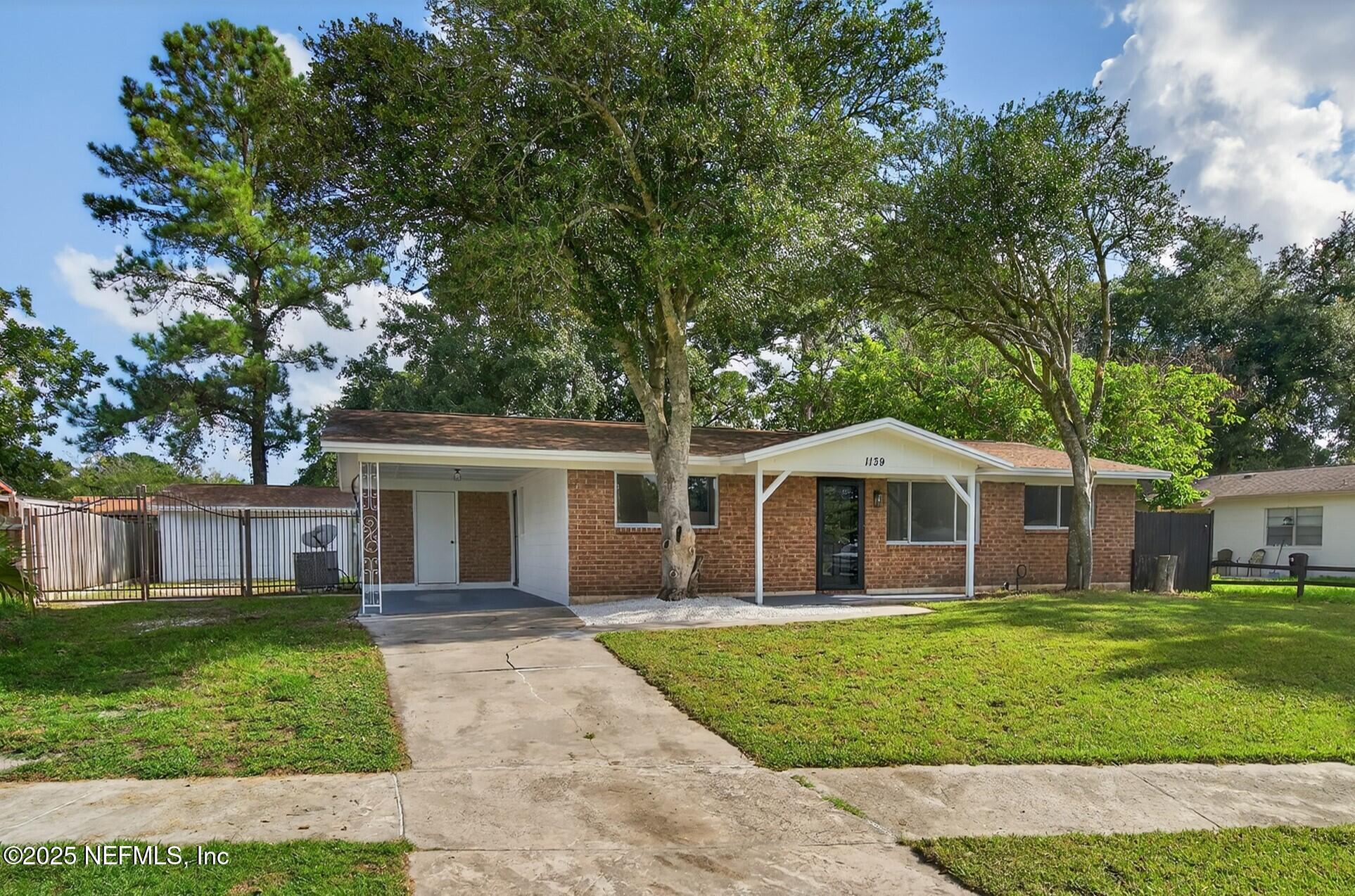 1139 SANTIAGO Drive