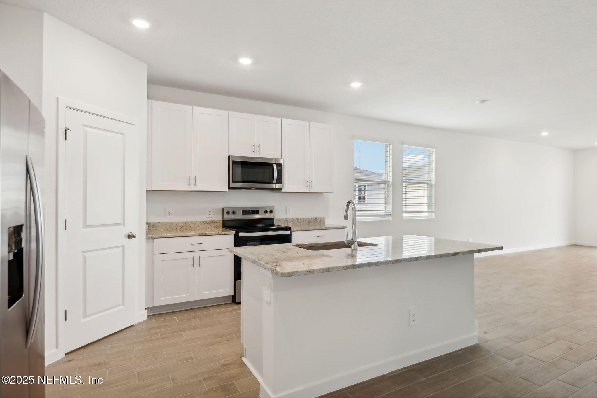 3302 LAGO VISTA Drive