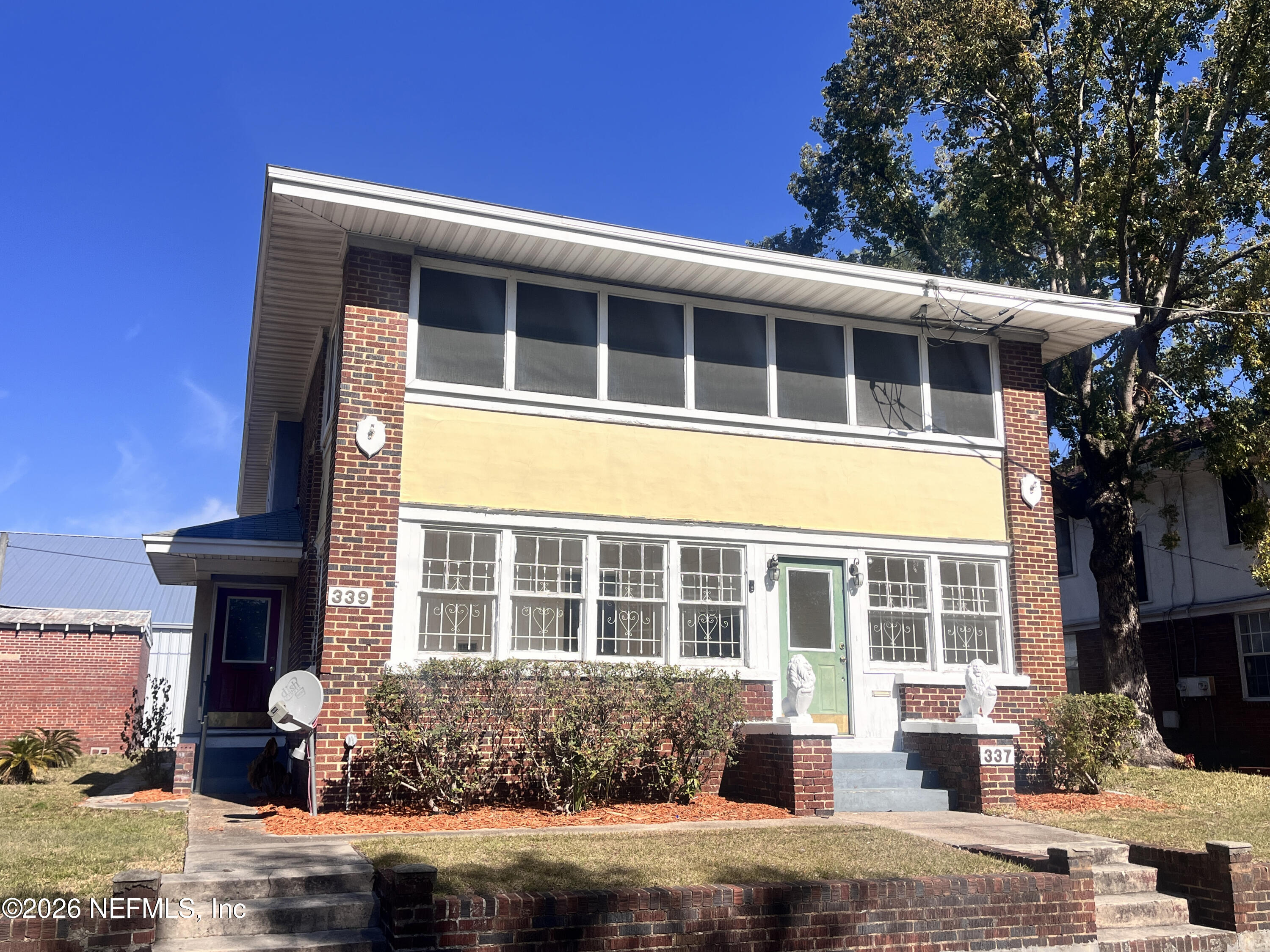 337-339 11TH Street