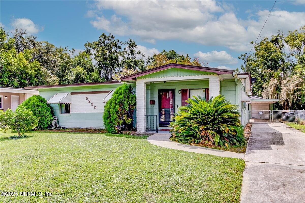 5222 HOLLYCREST Drive