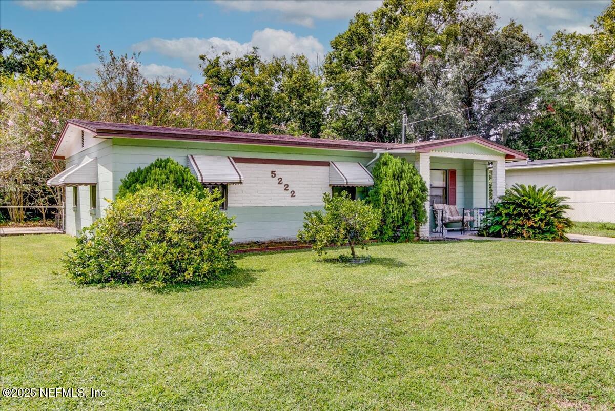 5222 HOLLYCREST Drive