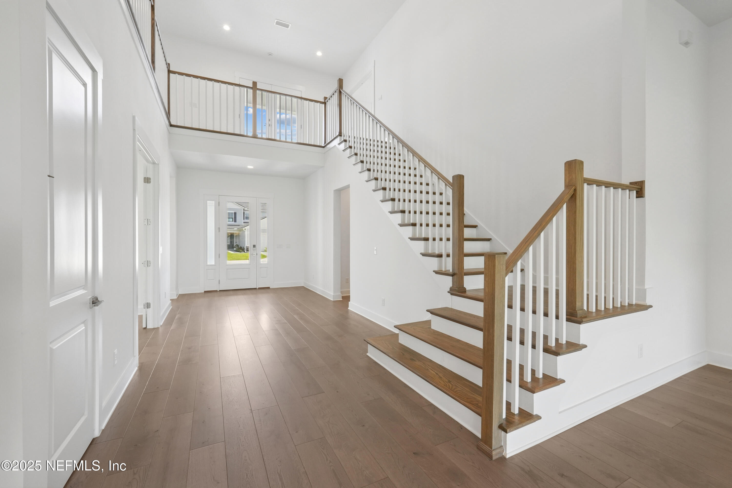 264 HILLENDALE Circle