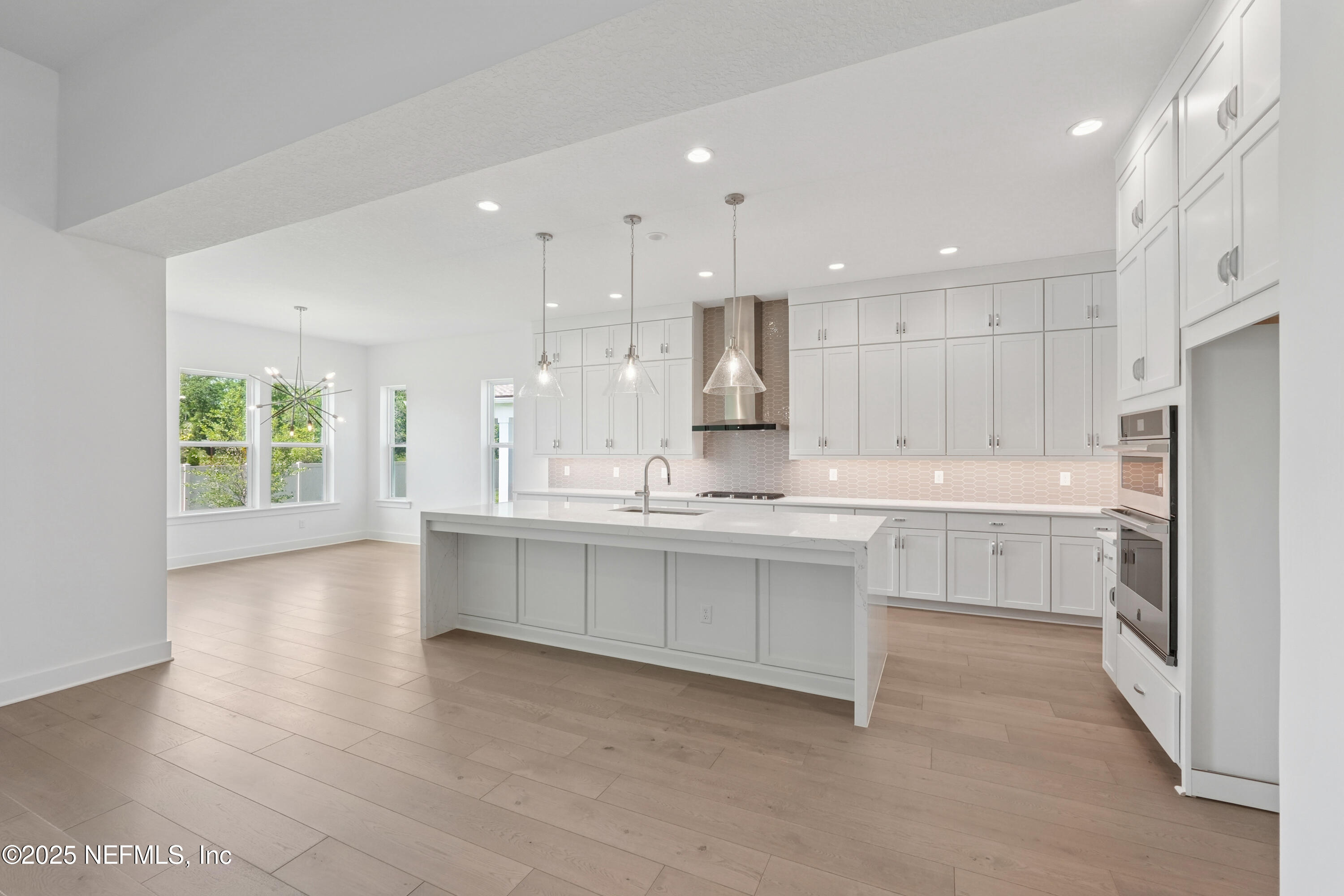 264 HILLENDALE Circle