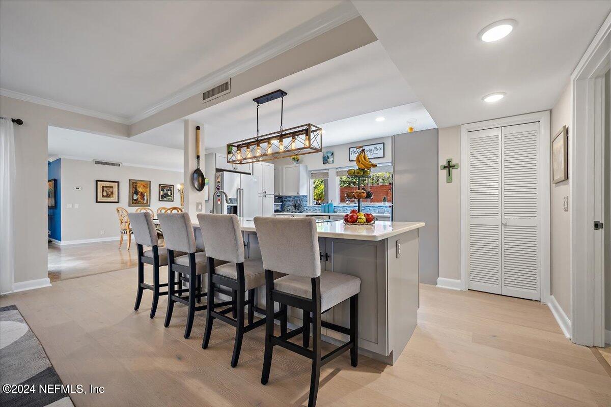 5200 SAN JOSE Boulevard 7
