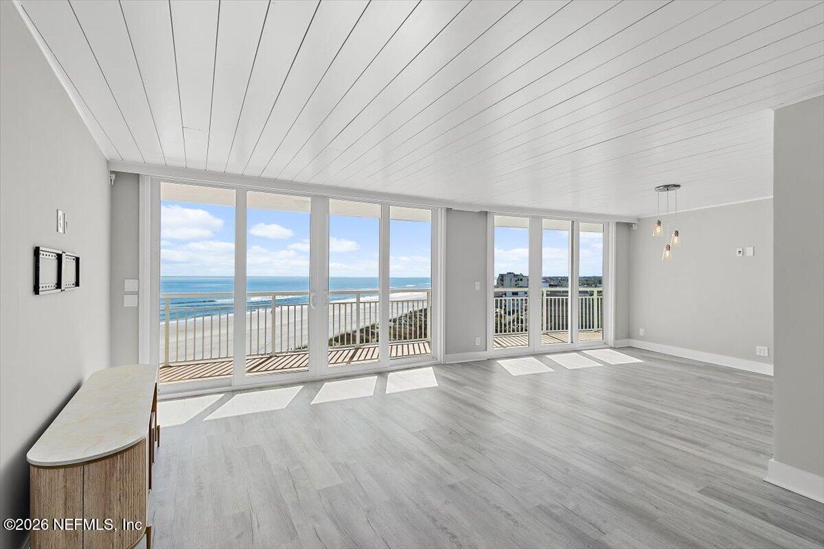 1601 OCEAN Drive 606