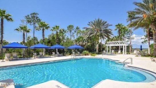 1655 THE GREENS Way 2225