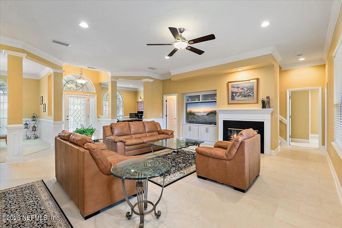 1532 NOTTINGHAM KNOLL Drive