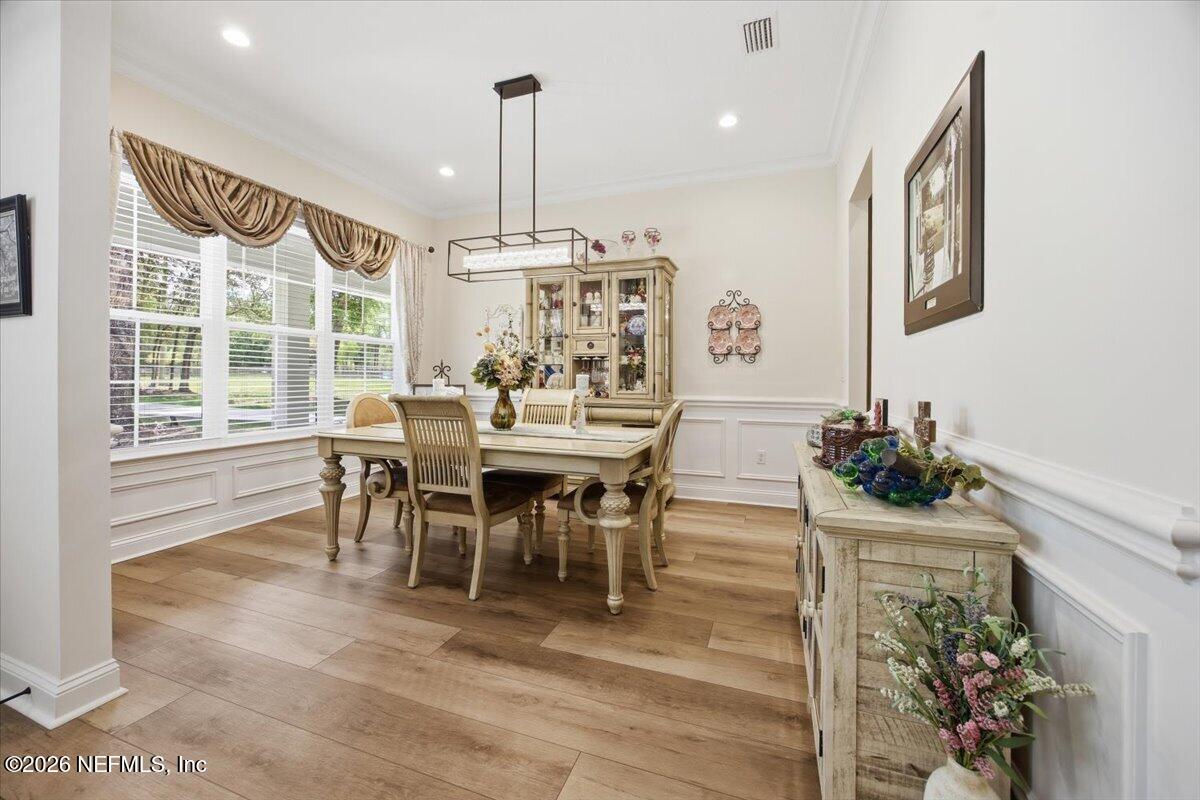 1239 LAKE ASBURY Drive