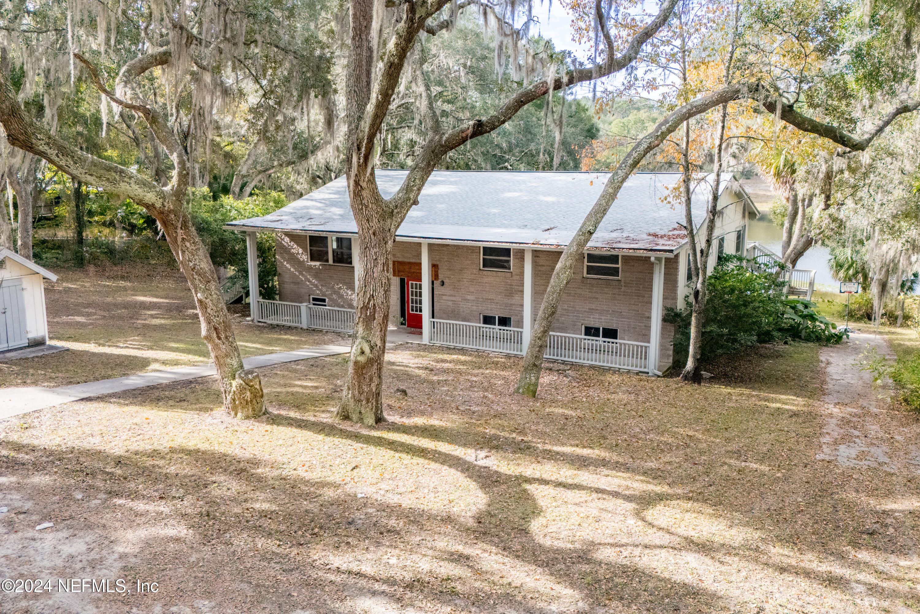 1099 SE 46TH Loop