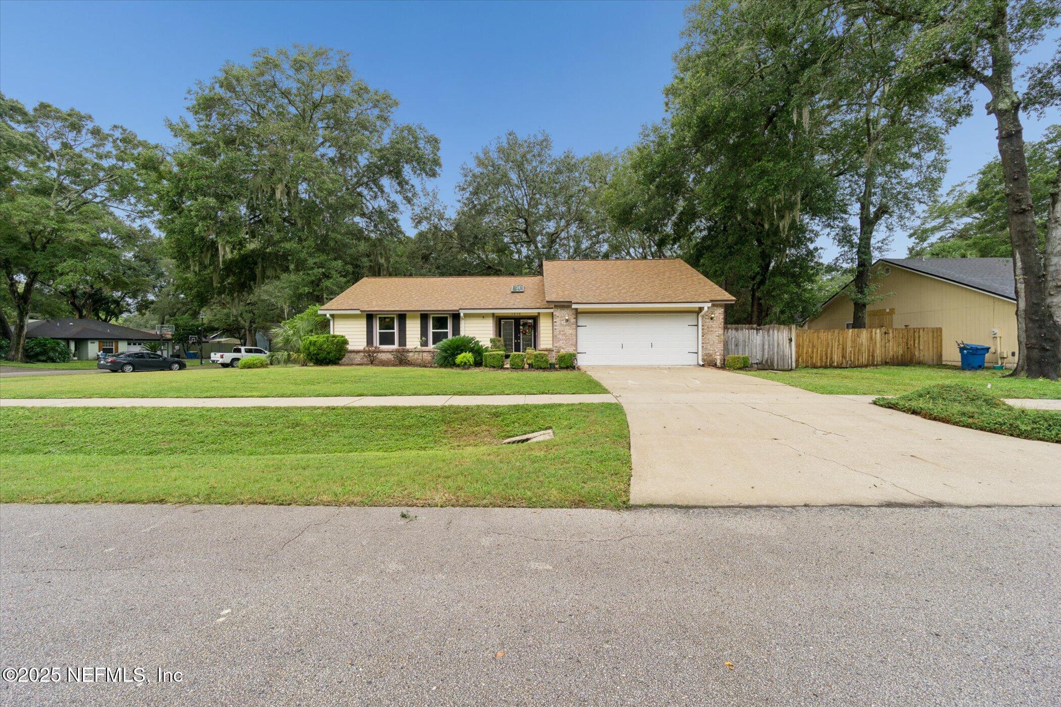 1658 PONDEROSA PINE Drive E