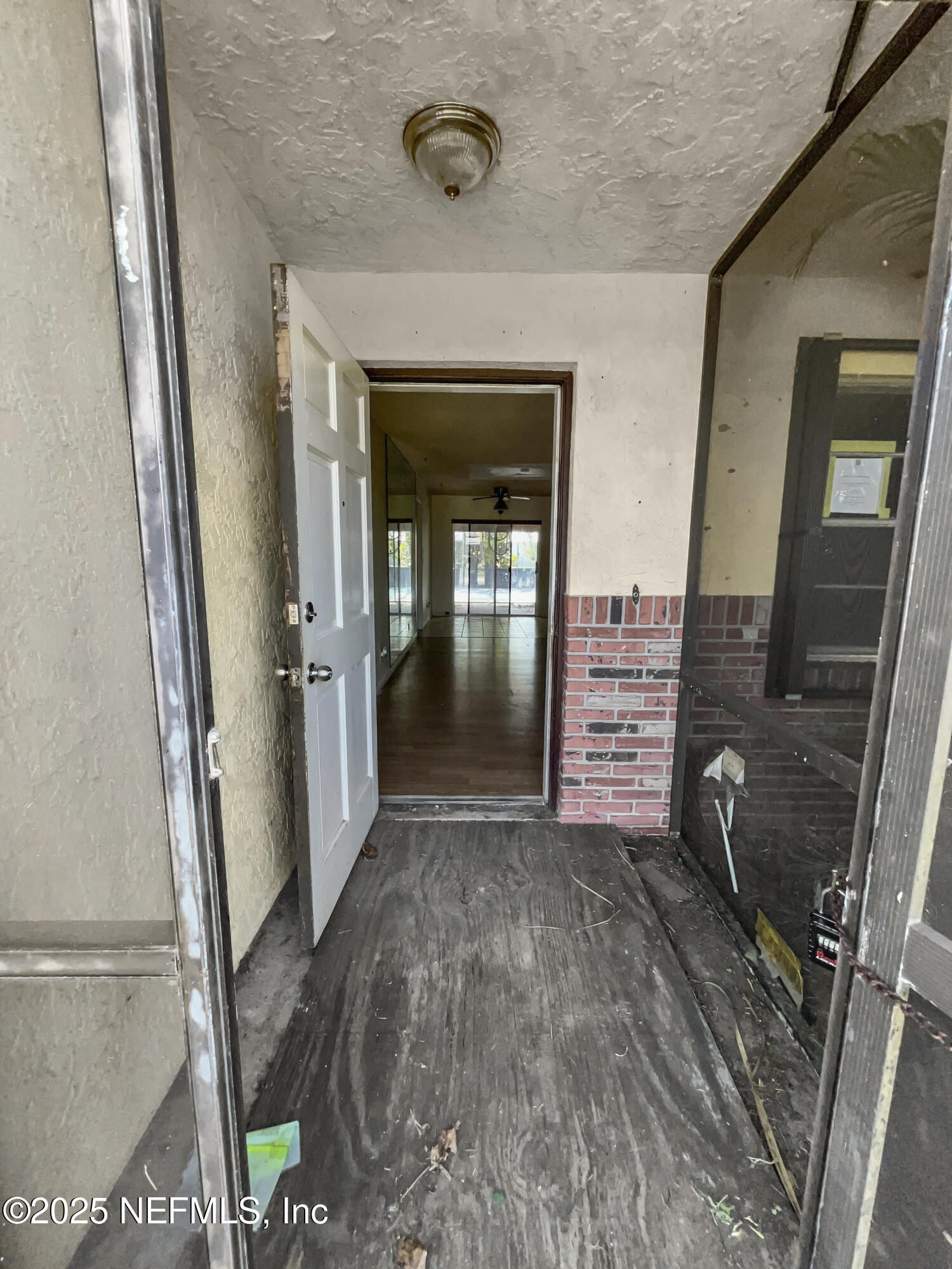 118 SW LANCASTER Avenue