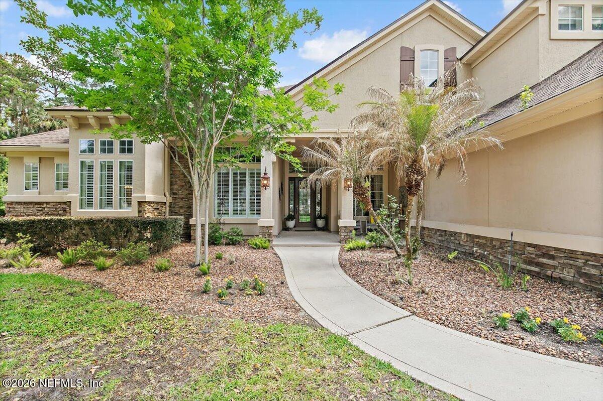 512 HONEY LOCUST Lane