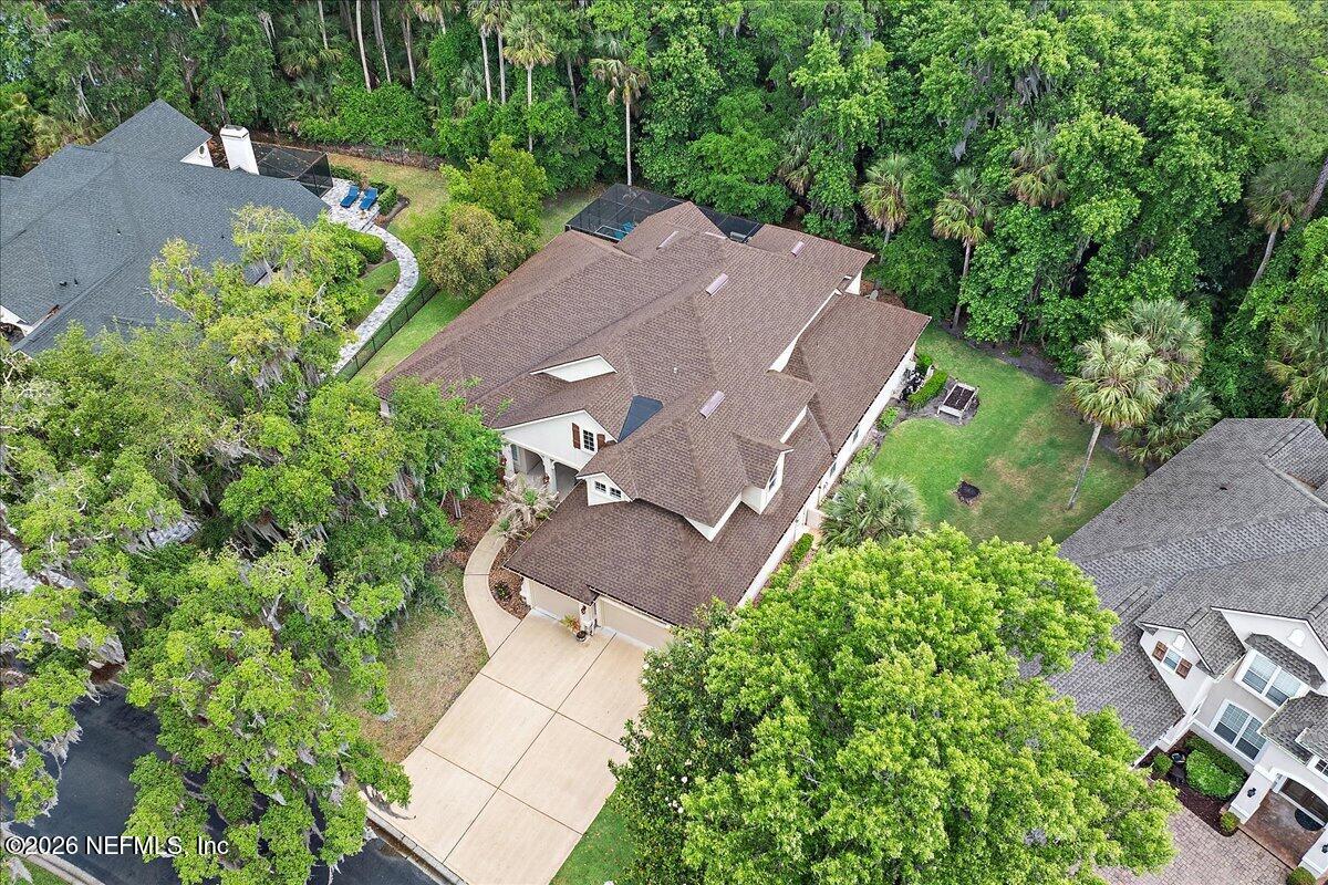 512 HONEY LOCUST Lane